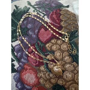 Unbranded Faux Gold Seashell Pendant Necklace w/ Faux Pearl – 18” Chain Beach